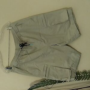 Rue21 men beige khaki shorts size XL